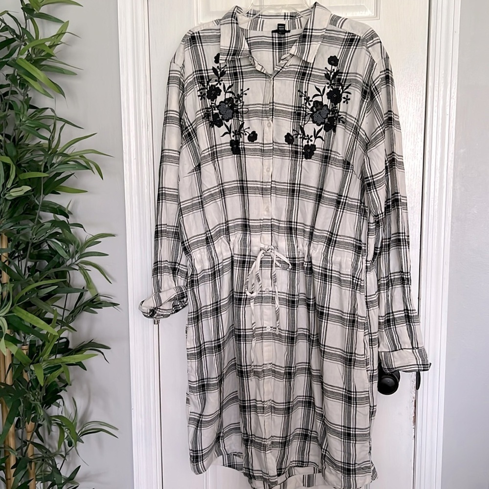 ANA plus size XXLT black and white plaid floral dress EUC
